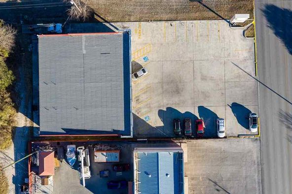 Retail Free Standing: 2104 N Bedell Ave, Del Rio, TX 78840